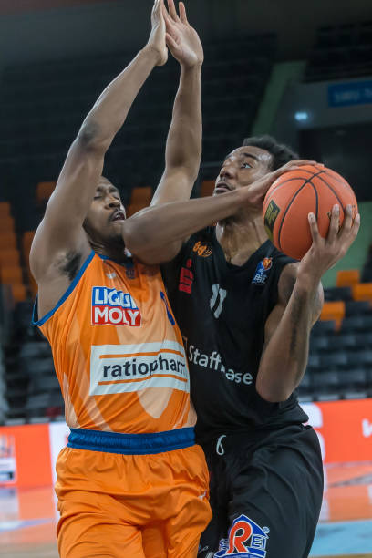 巨大舆论压 巨大舆论压