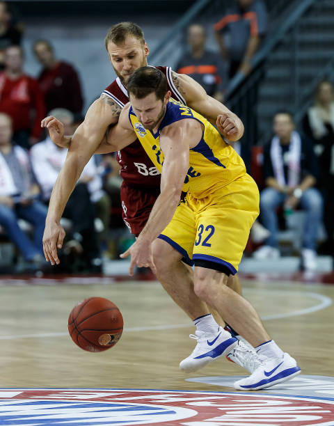 后潜藏着伤 后潜藏着伤