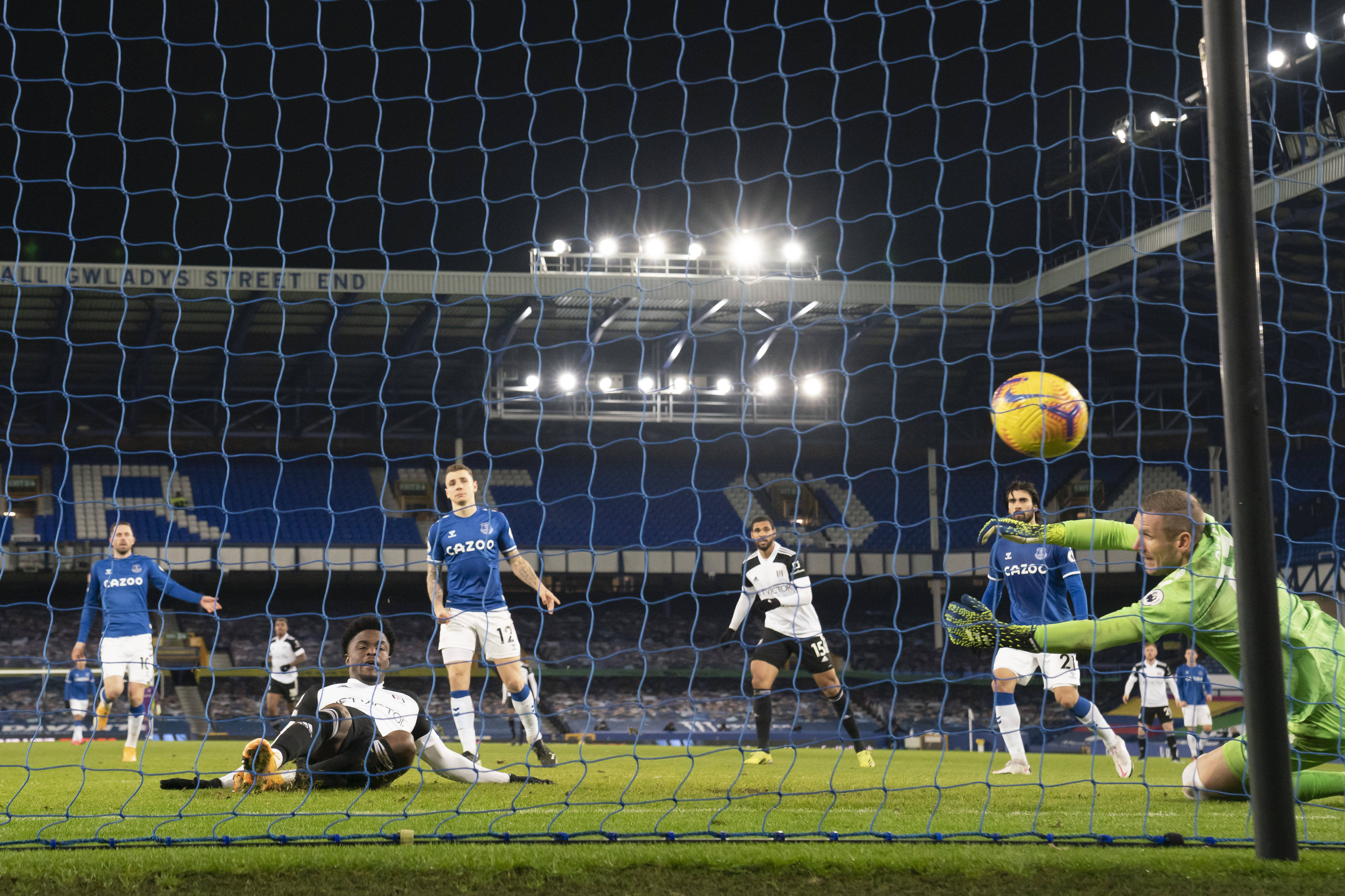 也迫使教练 也迫使教练