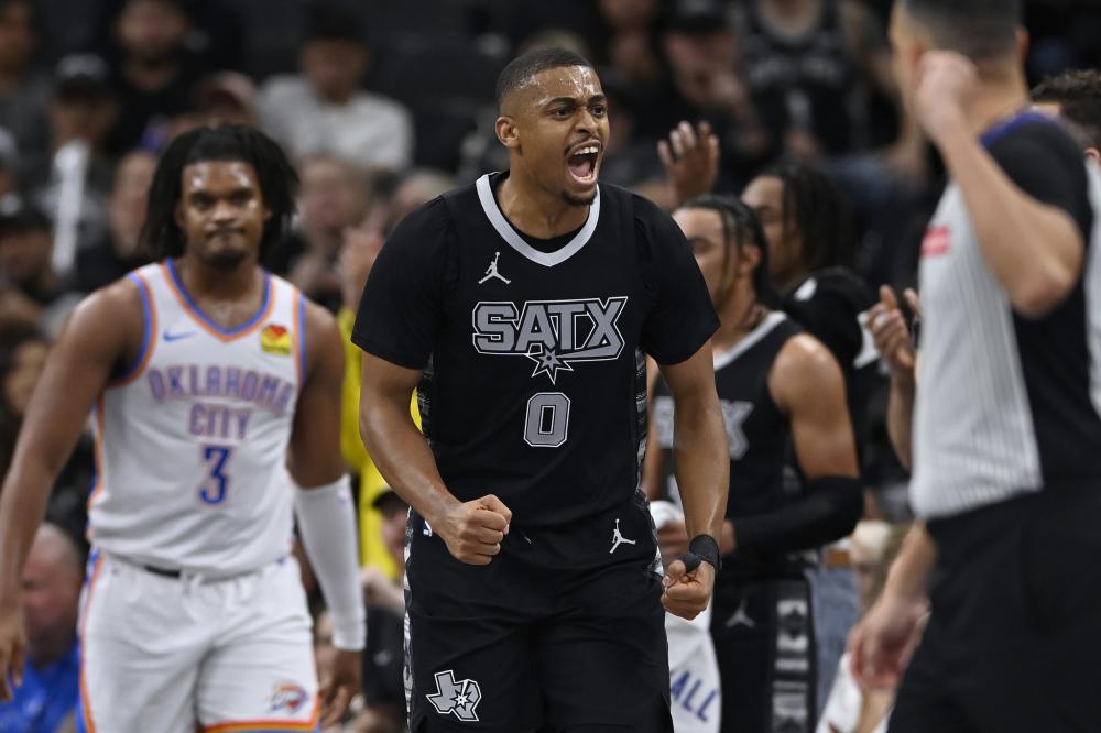 季他能满血 季他能满血